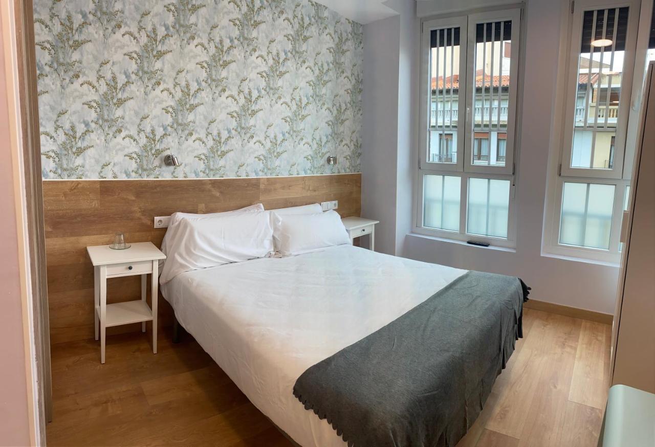 Aloha Hostel Pamplona Ngoại thất bức ảnh