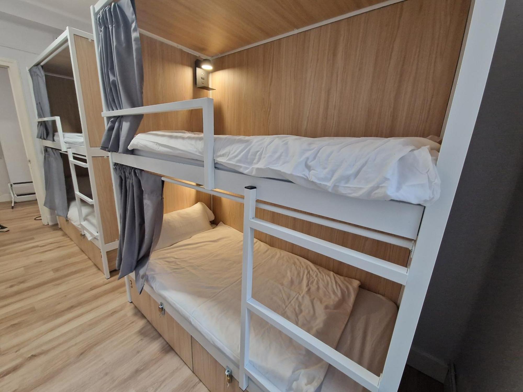 Aloha Hostel Pamplona Ngoại thất bức ảnh